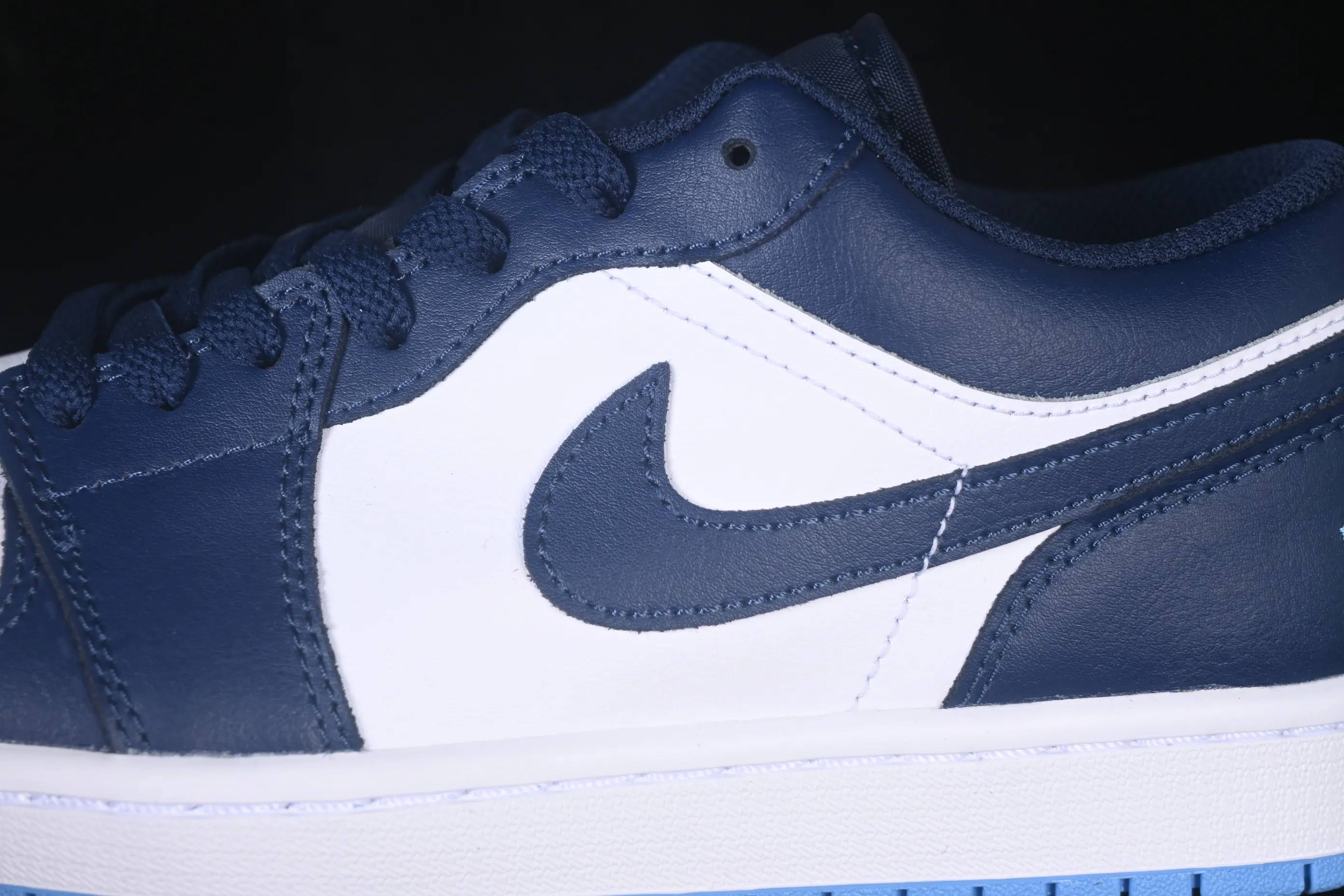 All categories Air Jordan Jordan series basketball shoes Air Jordan 1 Low G version pure original Air Jordan 1 Low AJ1 Joe 1 white and blue low-top retro cultural basketball shoes 553558-404